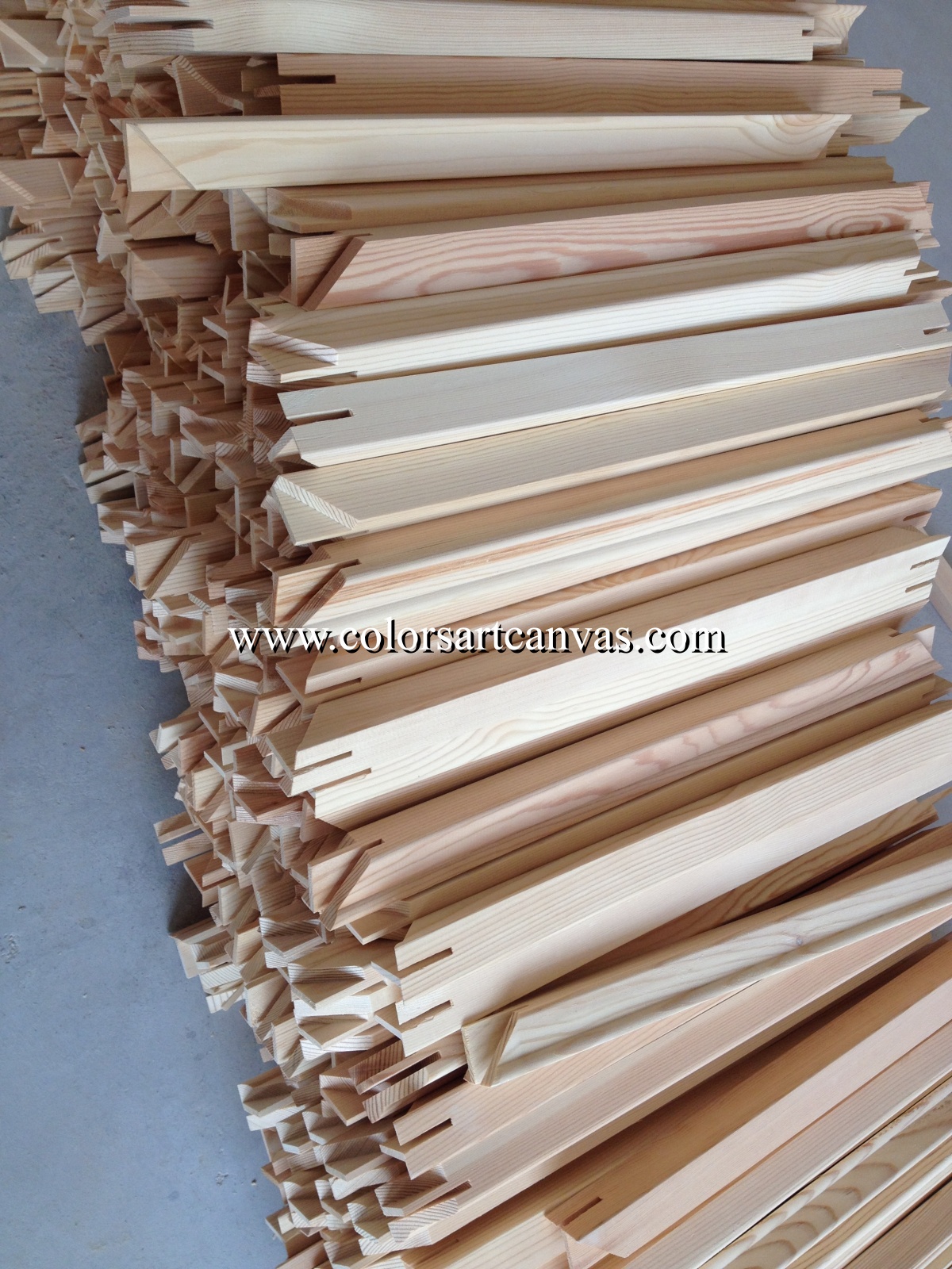 pine stretcher bar manufacturing at Colors Art